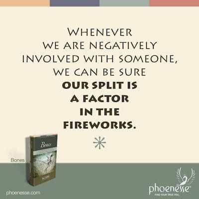जब भी हम किसी के साथ नकारात्मक रूप से जुड़े होते हैं, तो हम सुनिश्चित कर सकते हैं कि हमारा विभाजन आतिशबाजी का एक कारक है।